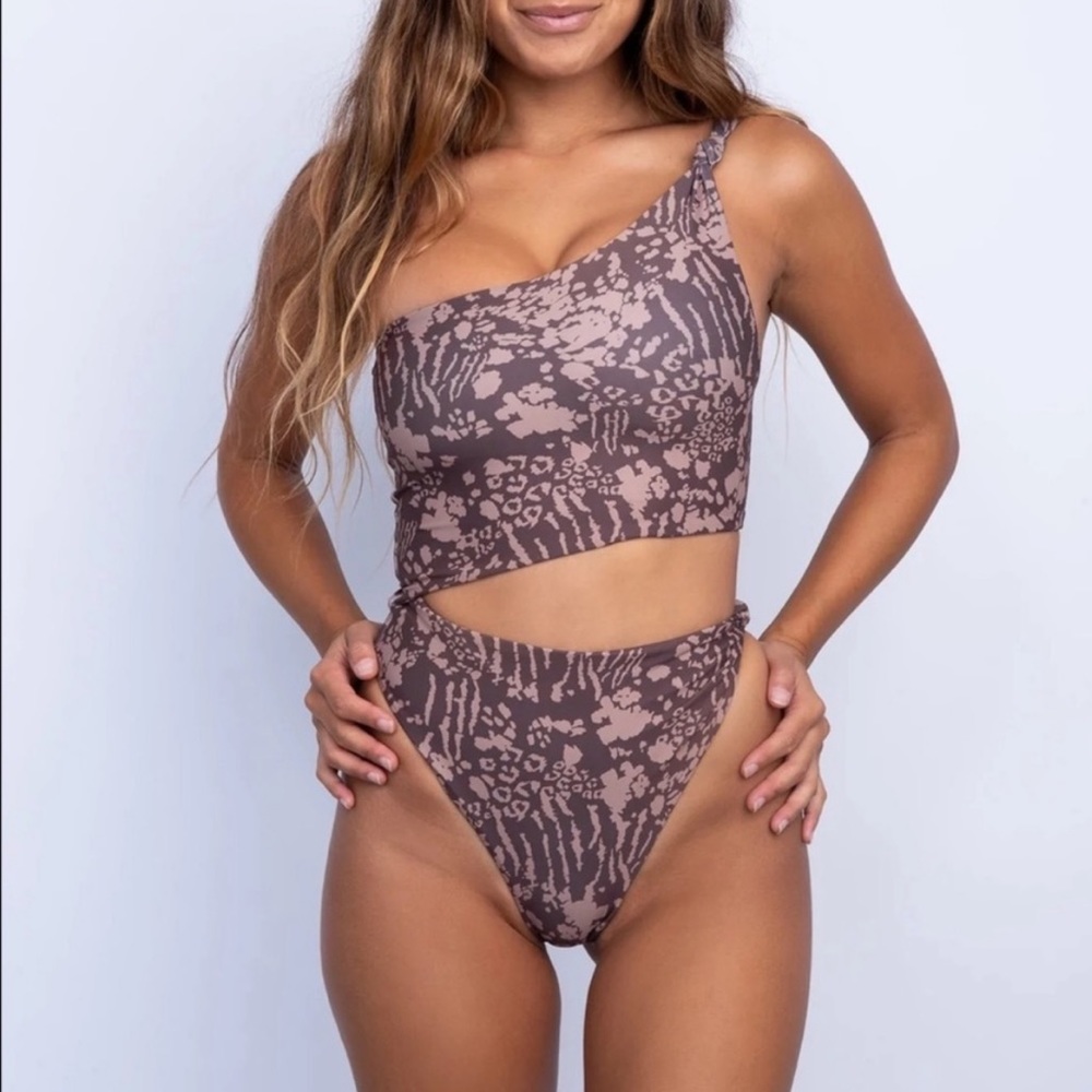 Skatie Nicole One Piece